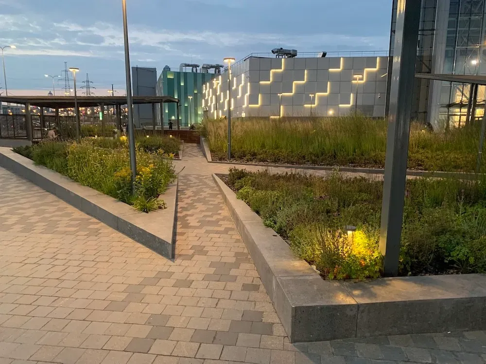 Подпорная стенка на участке с уклоном: параметры, которые важно учесть в проекте